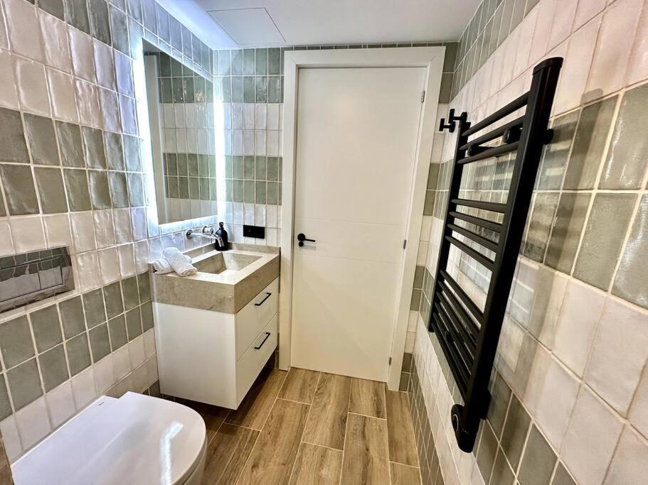 Moderno Y Acogedor Apartamento Con Terraza “ Llebeig” Soller Exterior photo